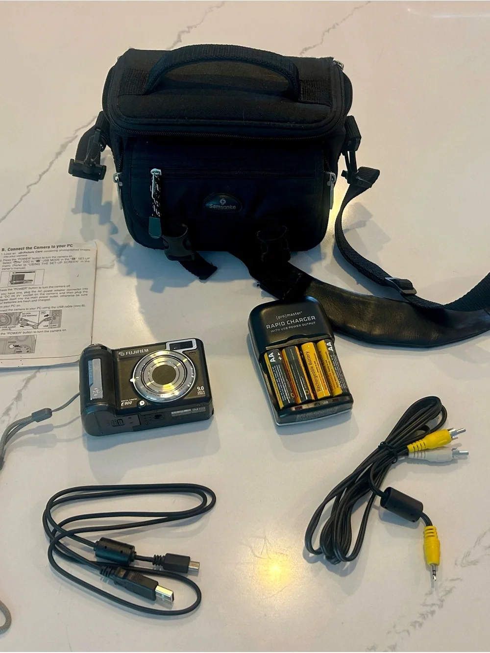 Fujifilm Finepix E900 Black and Silver Compact Digital Camera